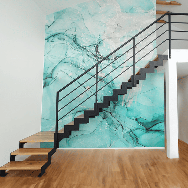 Schody dwubiegowe z podestem – jesionowe stopnie na stalowej konstrukcji