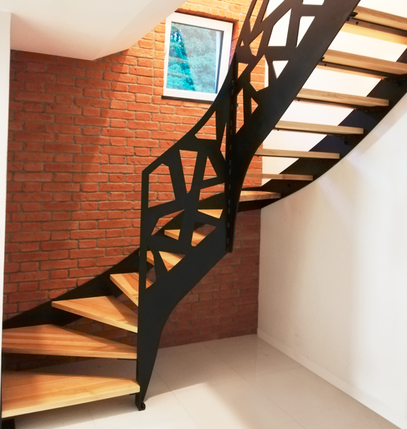 Laser cut self-supporting staircase with balustrade monolith