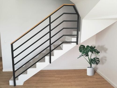 Loft-räcke med handledare i ek